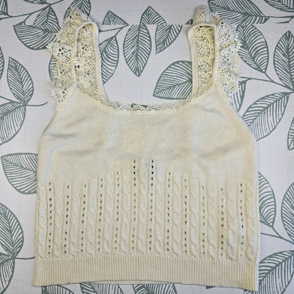 NWT!!! Forever 21 Cream Cropped Embellished Tank Top, Size M - Picture 1 of 3